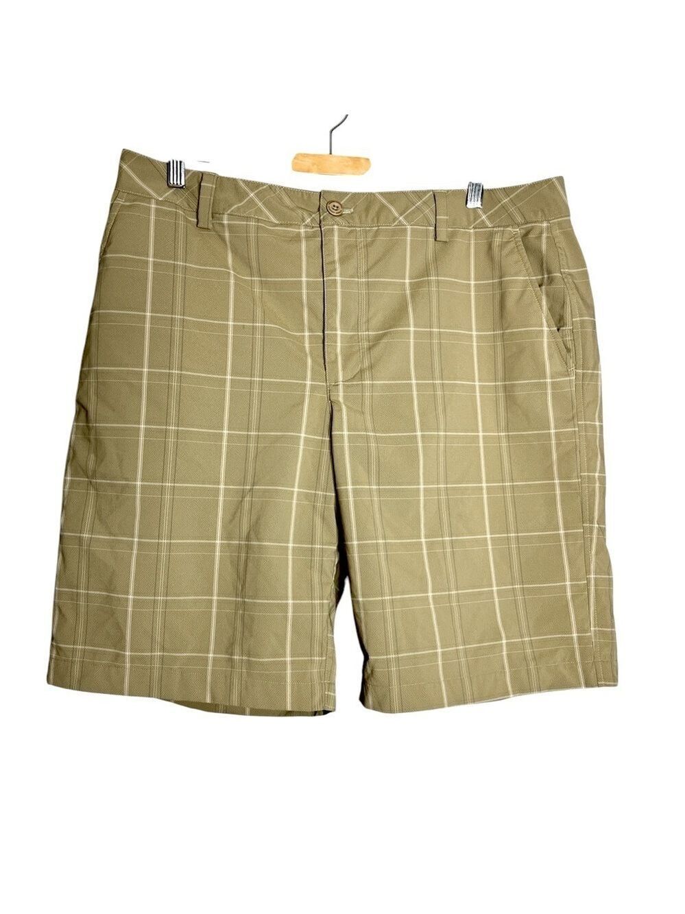 Under Armour Performance Brown Plaid Flat Front Golf Shorts, size 36